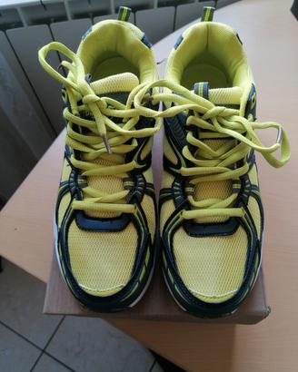 Scarpe da ginnastica mis. 38 