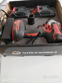 avvitatore a percussione a batteria 