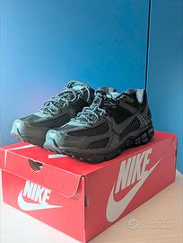Nike zoom vomero 5 nere da uomo  taglia 42 nuove 