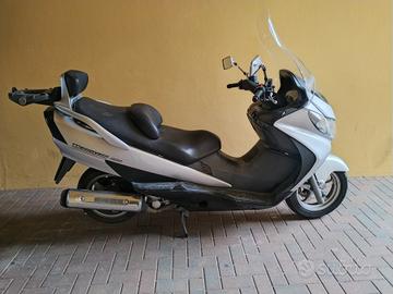 Suzuki AN Burgman 400