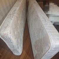 coppia di materassi usati