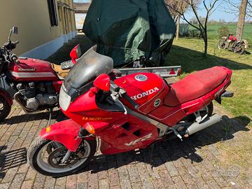 Honda VFR 750 F 1988 uso ricambi