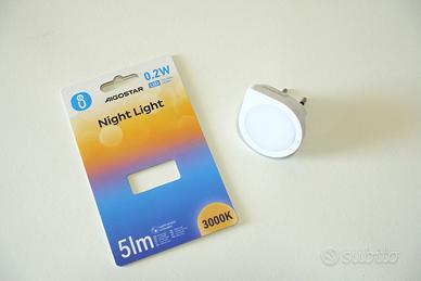 Luce notturna LED con sensore automatica