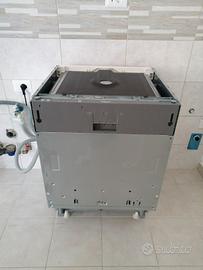 lavastoviglie hootpoint da incasso 12 coperti 