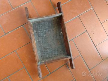 antico setaccio in legno e ferro