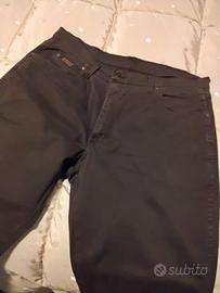 pantaloni uomo wrangler