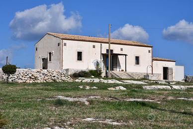 Rif.511C- rustico noto