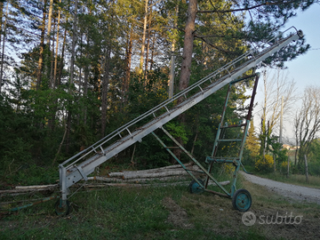 Scalone agricolo per presse