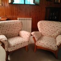 poltroncine con struttura in legno 