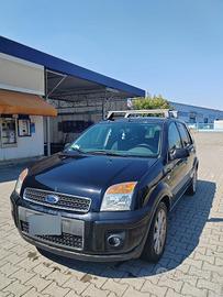  Ford Fusion Titanium Solo 77000 km 