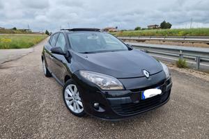 Renault Megane Mégane C-C 1.5 dCi 110CV EDC Luxe