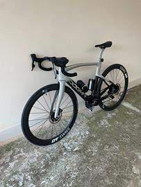 Replica bici pinarello f12 da strada