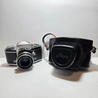 Fotocamera Exacta Varex II a Obbiettivo e Custodia