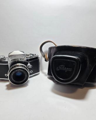Fotocamera Exacta Varex II a Obbiettivo e Custodia