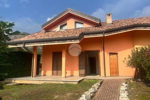 VILLA A SCHIERA D'ANGOLO A GIVOLETTO