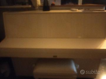  Pianoforte verticale