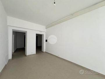 NEGOZIO A OSPITALETTO