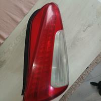 fanale anteriore destro lancia musa 