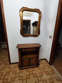 mobile per ingresso con specchio