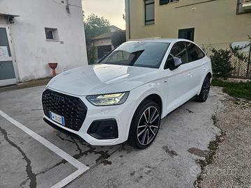 Audi Q5  Sportback 2.0 S line