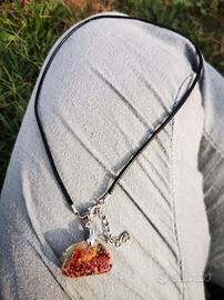 girocollo in resina e fiori essiccati