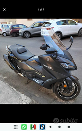 Yamaha Tmax 560 del 2023 perfetto