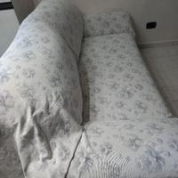 divano.2.10 di lunghezza e 1 metro di larghezza (s