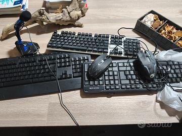 tastiere,mouse e microfono 