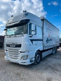 Daf XF510 motrice 3 assi con pedana