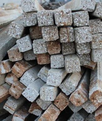 Paletti di cemento per tendone vibrocompresso