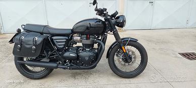 Triumph Bonneville Total Black