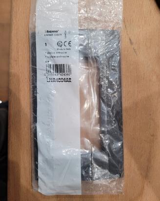 placca bticino LNA4804AR