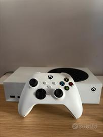 Xbox Serie S con controller e scatola