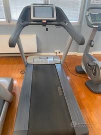 2 Tapis roulan technogym+ step