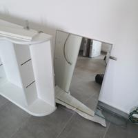 specchio contenitore con luci bagno