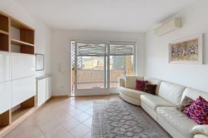 Appartamento con ampio terrazzo