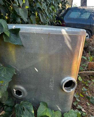 Serbatoio Iveco trakker 300l