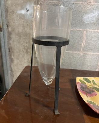 Vaso conico vetro con supporto tre piedi in ferro