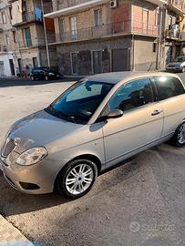 Lancia Y 1.3 75cv
