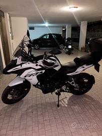 Benelli Trk502x 2023 +caschi e interfono