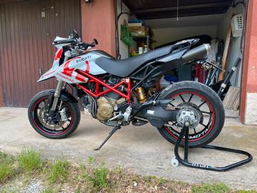 Ducati hypermotard 1100