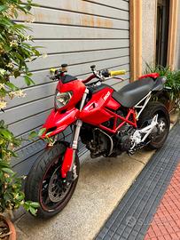 Ducati hypermotard 1100