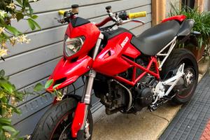 Ducati hypermotard 1100