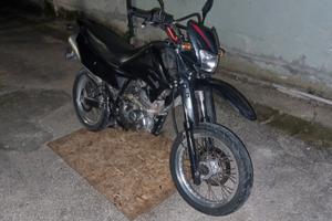 Suzuki dr 125 sm A PEZZI