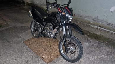 Suzuki dr 125 sm A PEZZI
