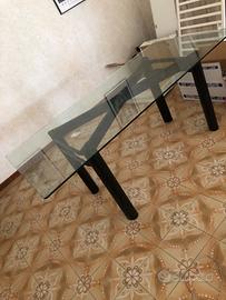 Tavolo in vetro soggiorno