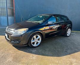 Opel Astra GTC 1.9 CDTI 120CV 3 porte aut. Cosmo