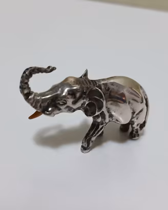 Elefante miniatura argento 800