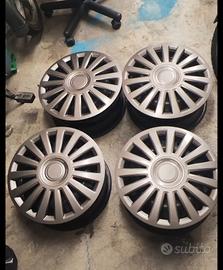 Cerchi e copricerchi Ford 16 polli 5x108