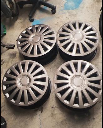 Cerchi e copricerchi Ford 16 polli 5x108